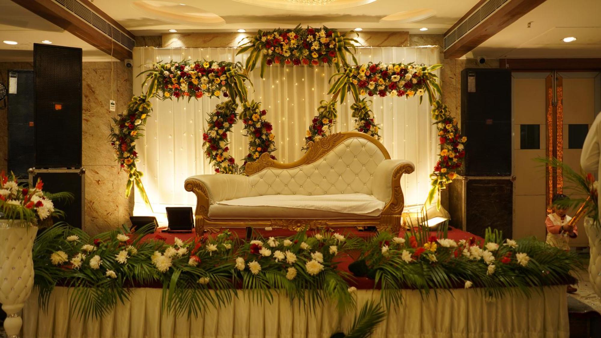 Hotel Silver Pearl Alīgarh Exterior foto