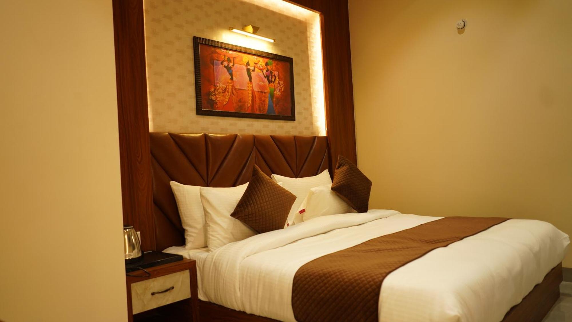 Hotel Silver Pearl Alīgarh Exterior foto