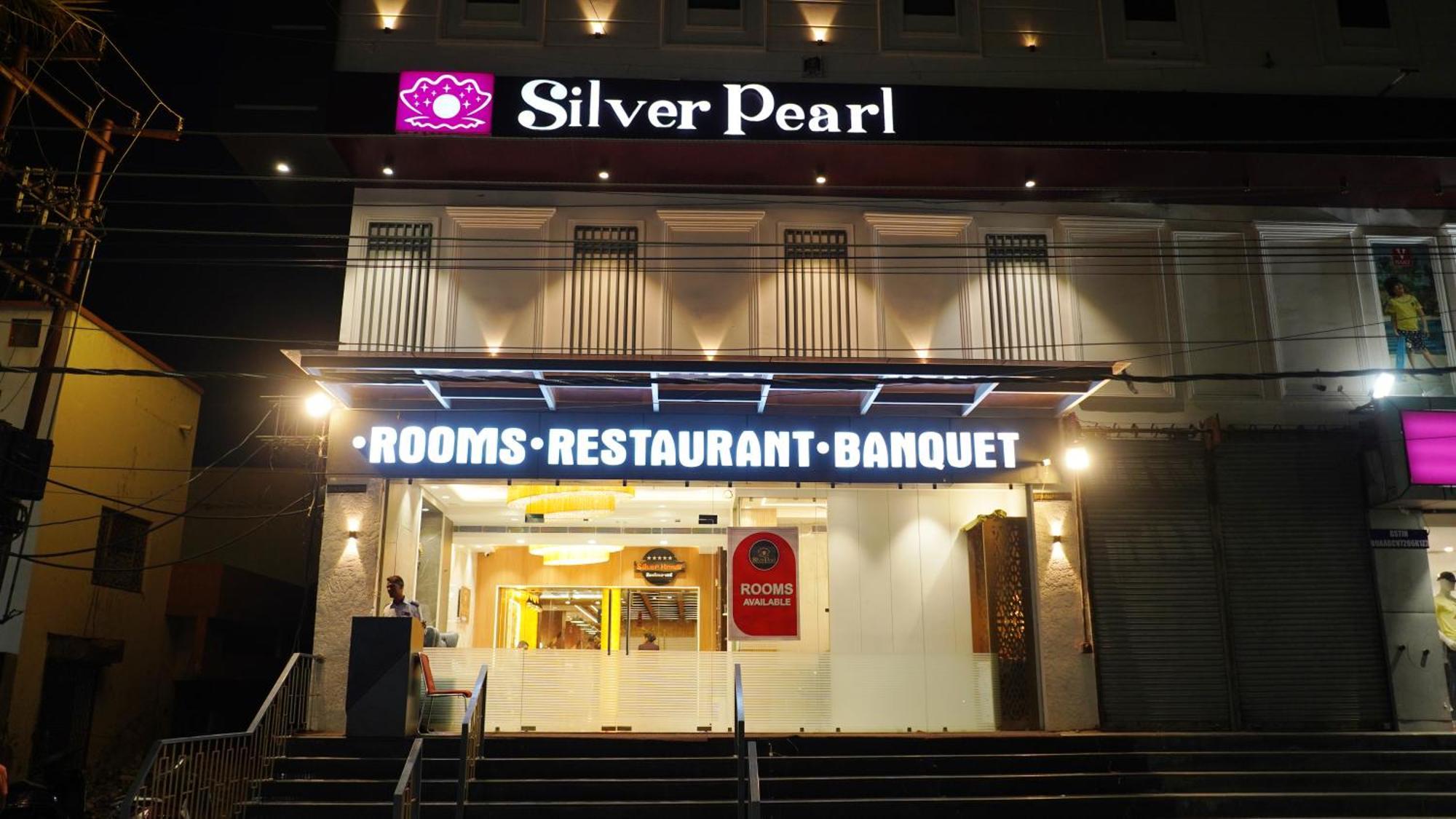 Hotel Silver Pearl Alīgarh Exterior foto